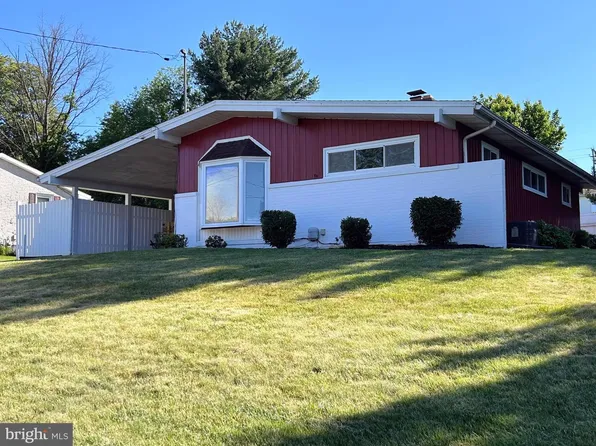 2060 Sandalwood Ct, York, PA 17404