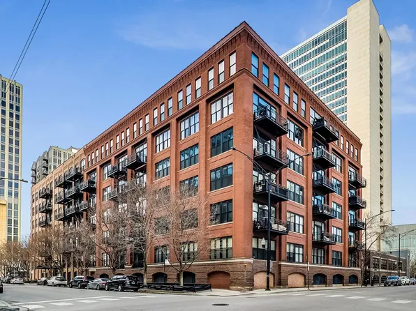 (undisclosed Address), Chicago, IL 60654