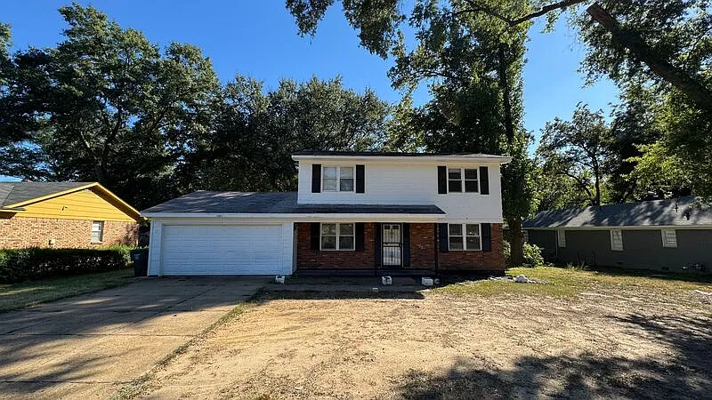 3 bed, 1.5 bath, 1743 sqft, $1,450 — Photo 1