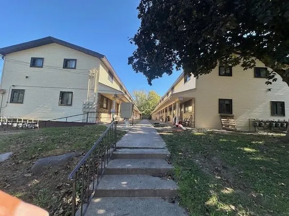 4685 Monroe St NE, Hilltop, MN 55421