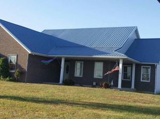 8660 Eleven Point Dr, Hannibal, MO 63401