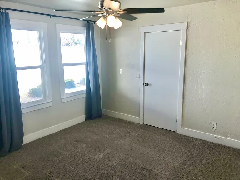 357 W Gettysburg Ave — Photo 12
