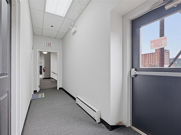 5th image of 130 S 22nd St APT 2F