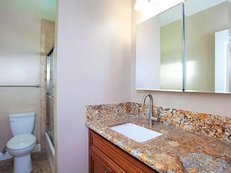 415 E Foothill Blvd #8 — Photo 16