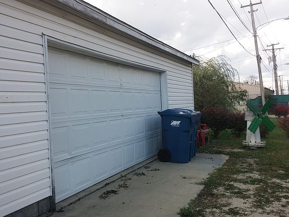4th image of 894 S McMullen Dr