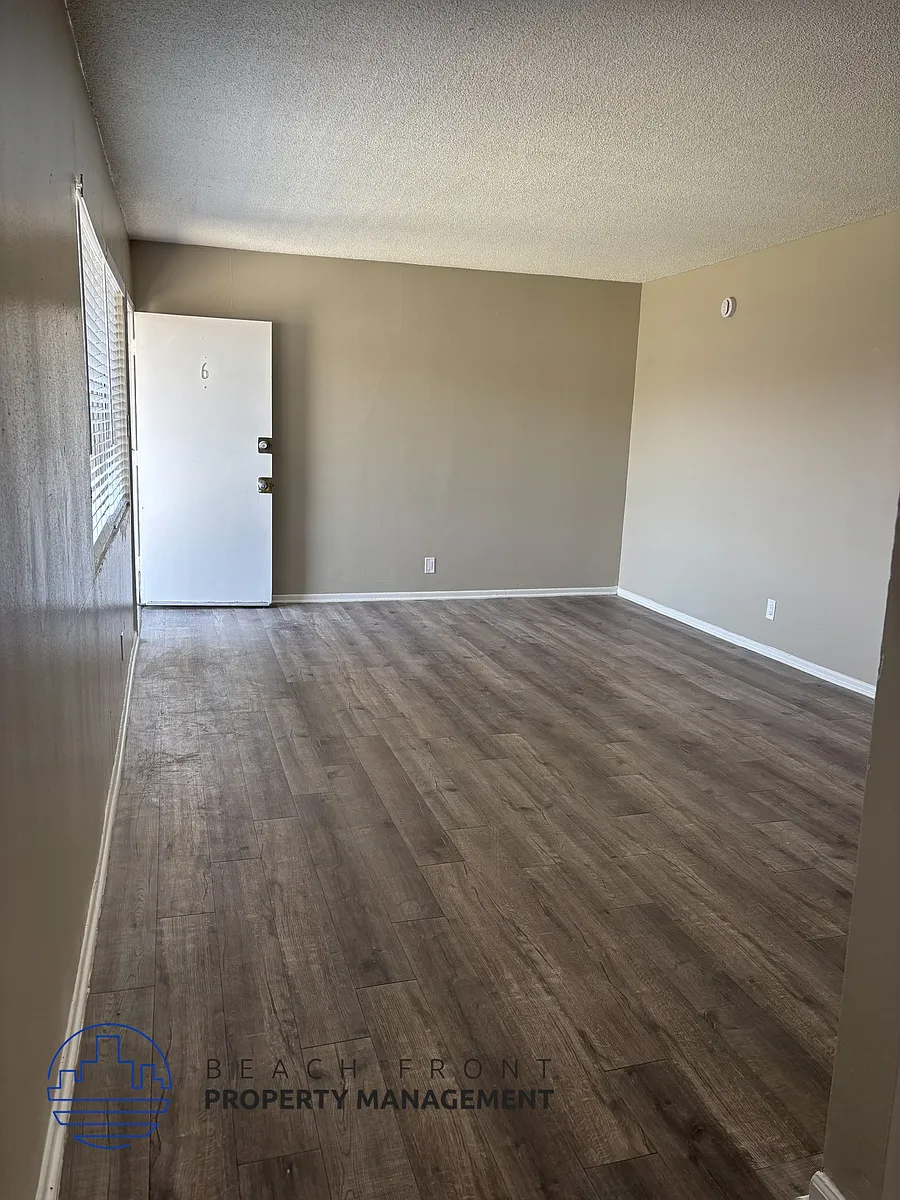 Building Photo - 117 E Leatrice Ln