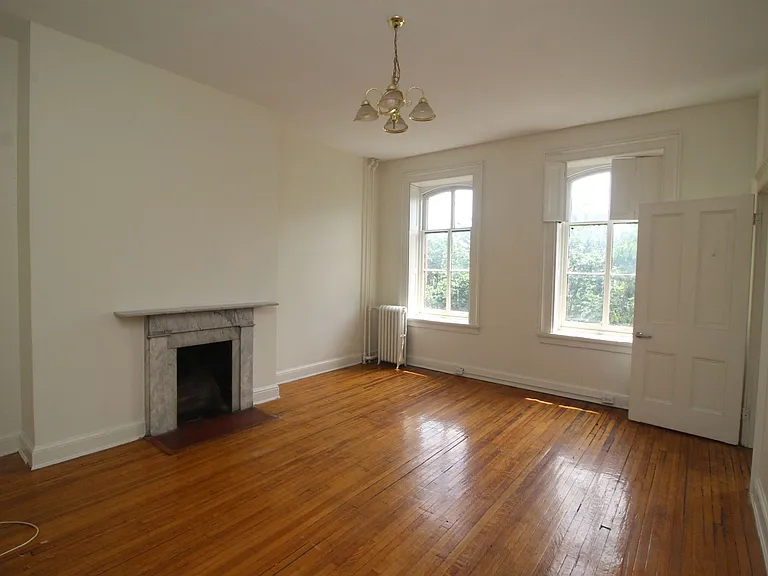 22 E Mt. Vernon Pl. — Photo 13