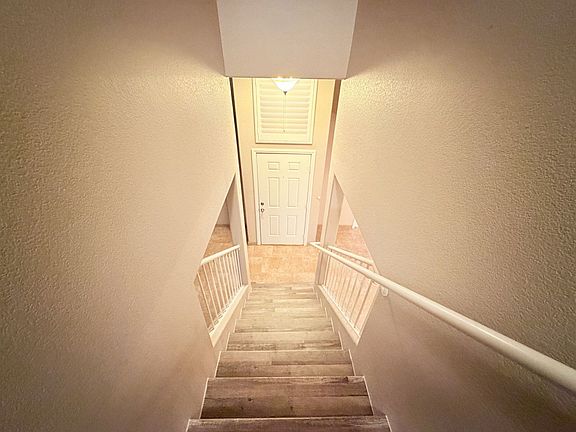 4th image of 456 Temple Canyon Pl