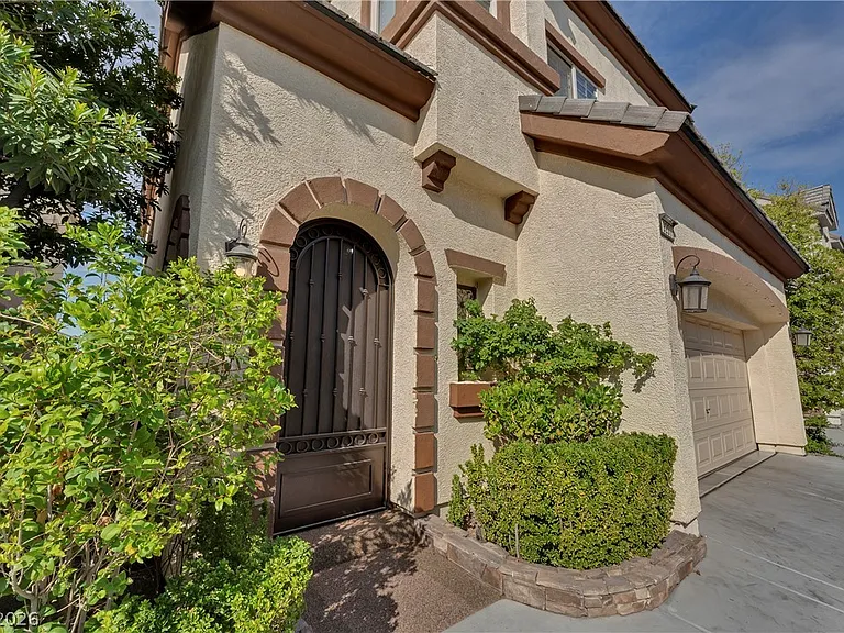 9201 Tudor Park Pl — Photo 7