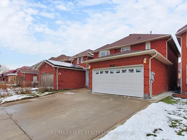 4388 Guildwood Way, Mississauga, ON L5R 2A4