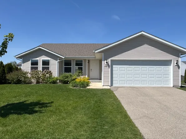 1581 Parkside Dr, Belvidere, IL 61008