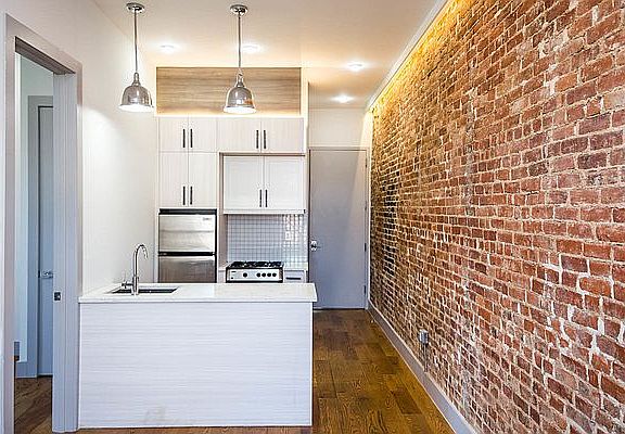 4th image of 656 Hancock St #21