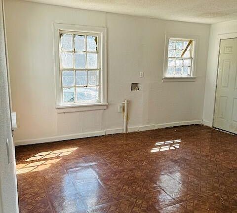 4th image of 809 48th St #A/b