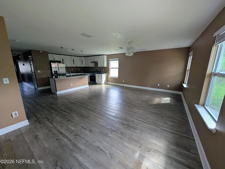 1380 Ottawa Ave — Photo 3
