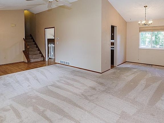 Living Room/Dining Room