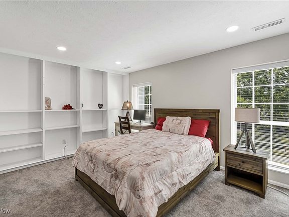 5th image of 1851 King James Pkwy #322
