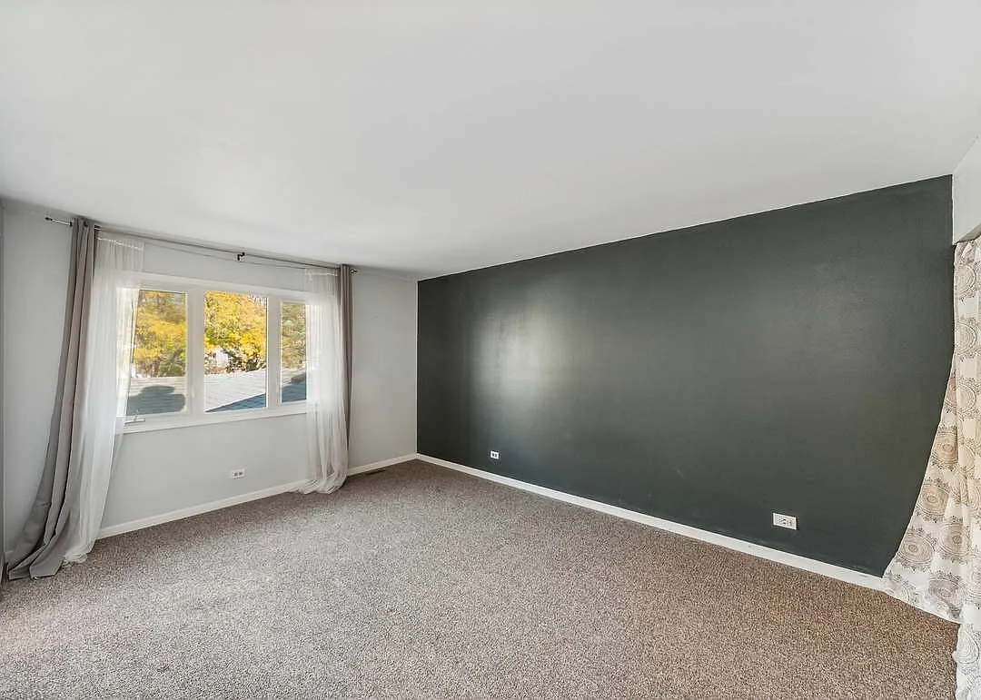 3 bed, 2.5 bath, 1800 sqft, $3,250 — Photo 2