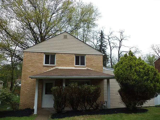 230 Macfarlane Dr photo 1