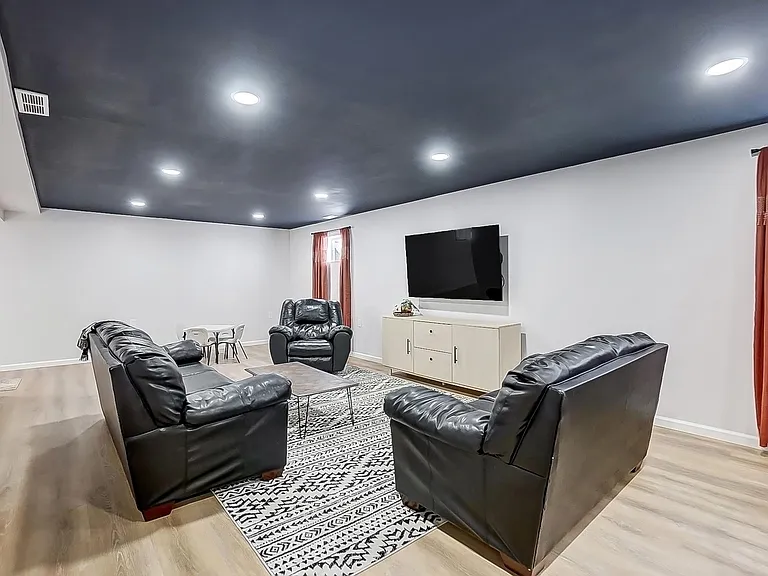 1442 Observatory Dr — Photo 33