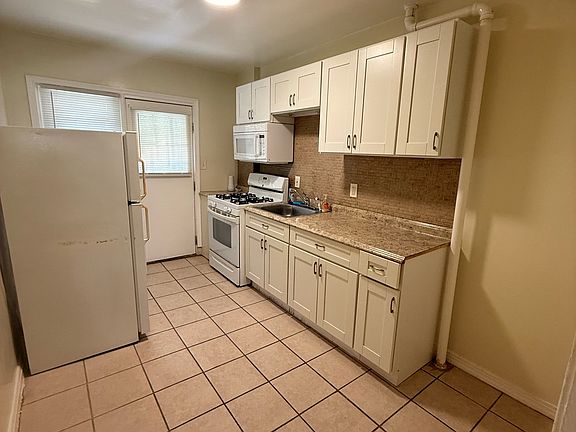 3rd image of 4333 Hamilton Ave #1
