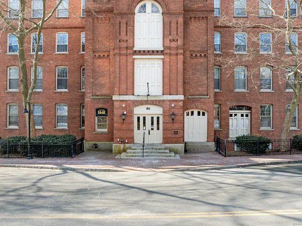 92 Main Street Apt. 406, Deep River, CT 06417