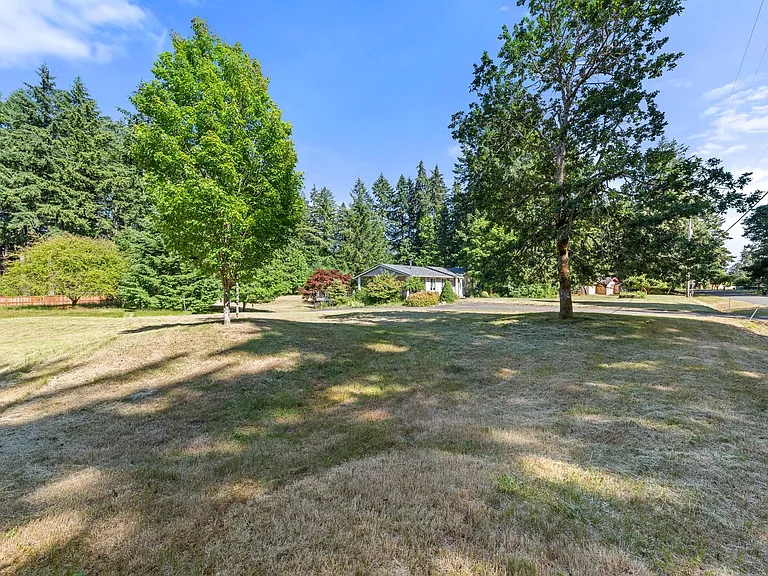 11322 Skagit Dr SE — Photo 29