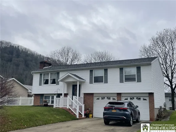 108 Bradley Dr, Olean, NY 14760