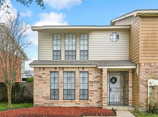 2440 Oxford Pl, Gretna, LA 70056