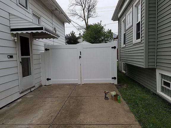 2nd image of 269 Parkwood Ave