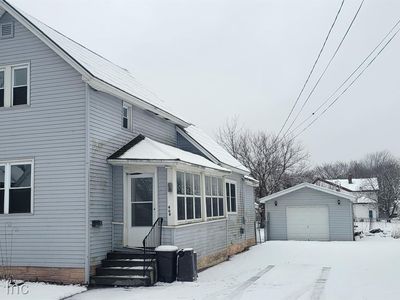 406 Caroline St, Essexville, MI, 48732