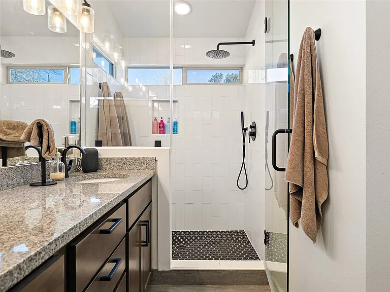 1402 Singleton Ave #B — Photo 18
