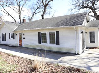 2706 27th St, Des Moines, IA 50310