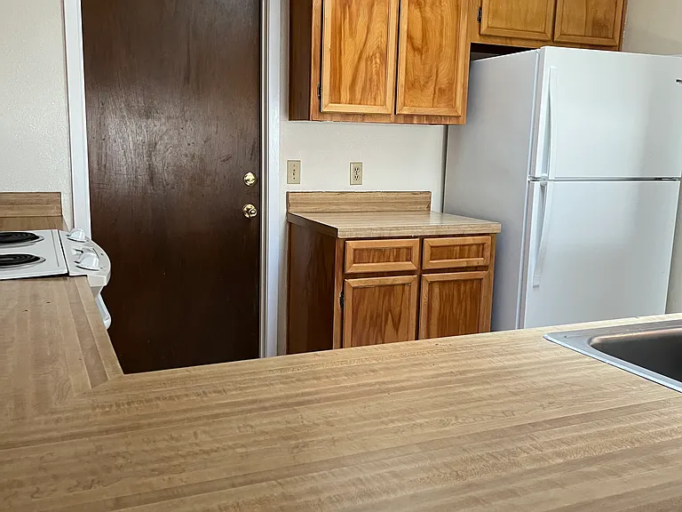 92 Cutter Ln — Photo 11