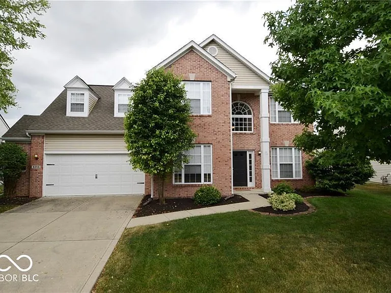 6255 Canterbury Dr — Photo 2