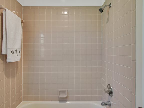4th image of 100 Coral Reef Ct N #A