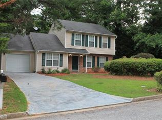8240 Autumn Greene Dr, Fairburn, GA 30213