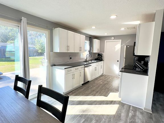 4th image of 7532 PHEASANT RUN Drive