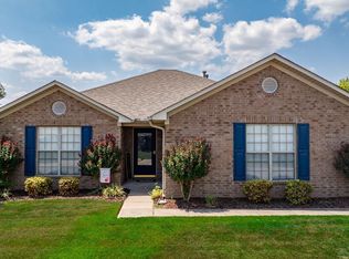 915 Granite Ln, Conway, AR 72034