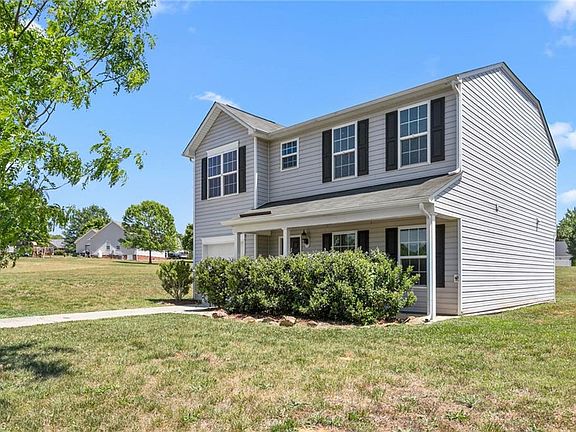 3rd image of 5294 Dipper Dr