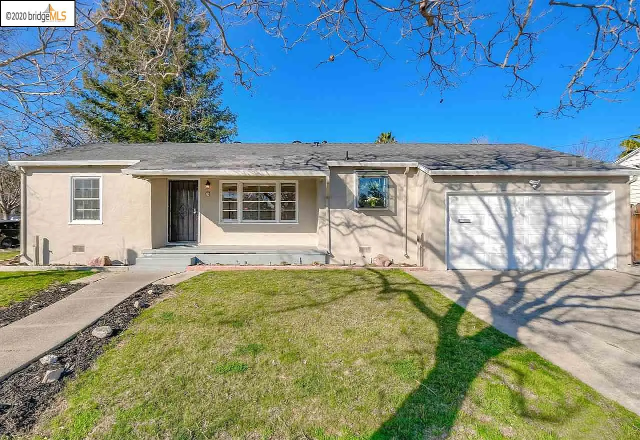 21 Russell Dr photo 1