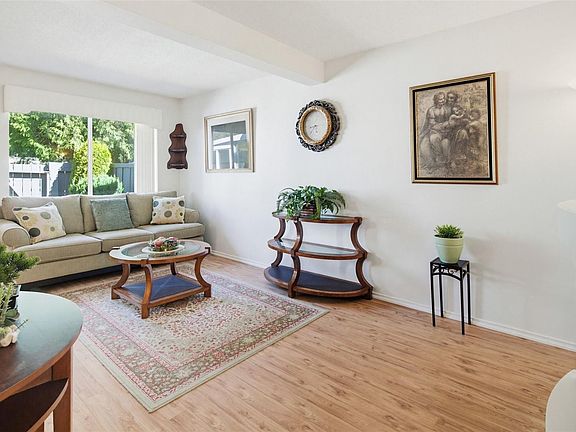5th image of 2147 Sooke Rd #22