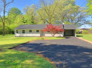 1310 Hollywood Dr, Jackson, TN 38301