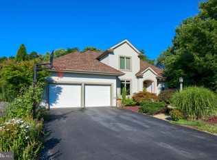 2970 Hearthside Ln, Lancaster, PA