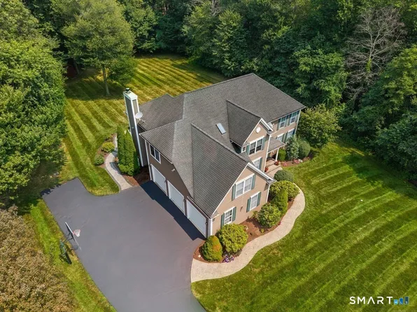 15 Harvest Glen, East Lyme, CT 06333