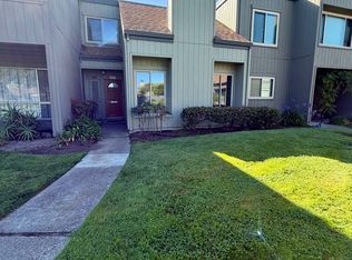 1071 Jost Ln, Alameda, CA 94502