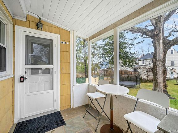 2nd image of 10 9th St Floor 2