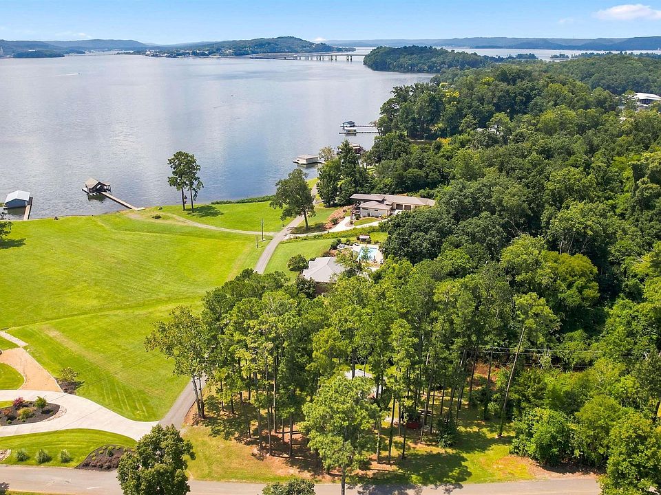 1st image of 860 Buck Island Dr