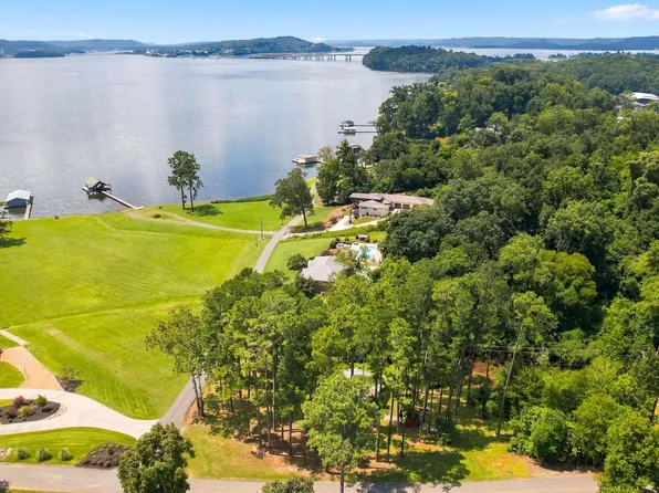 860 Buck Island Dr, Guntersville, AL 35976