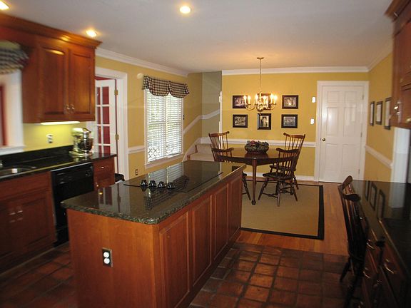 Kitchen too