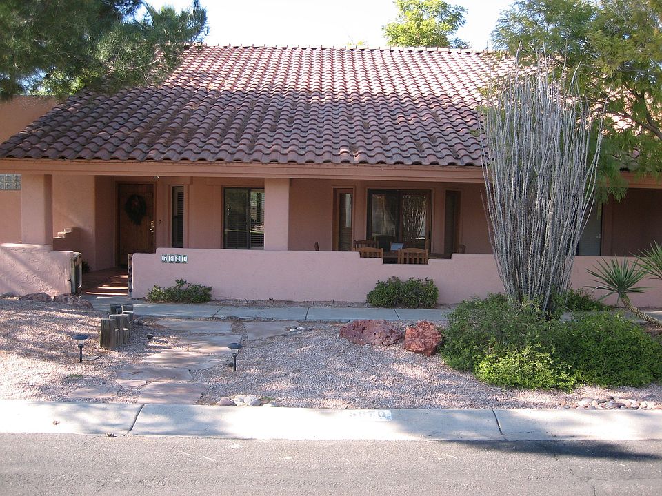 Front yard - desert landscape